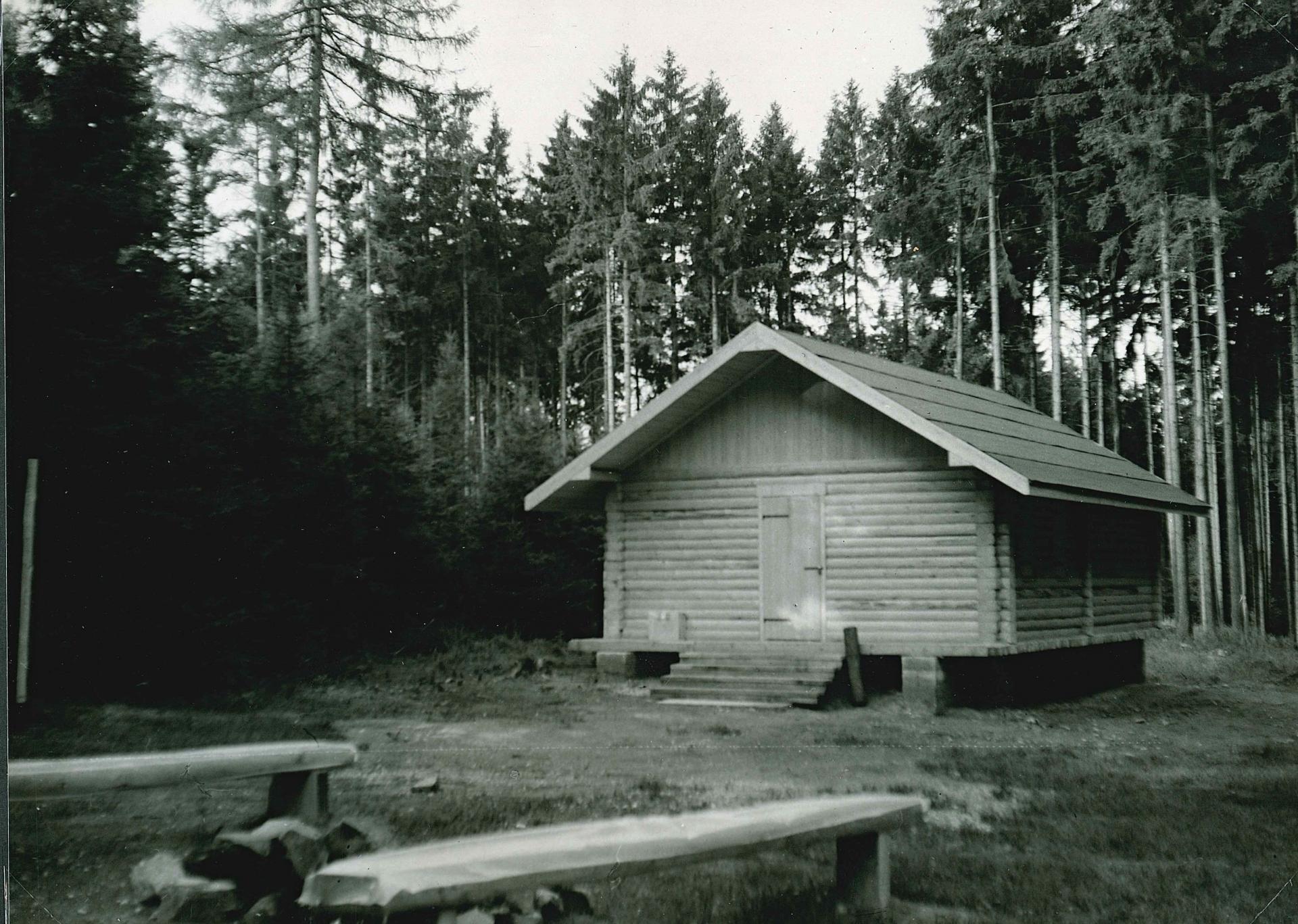 1975