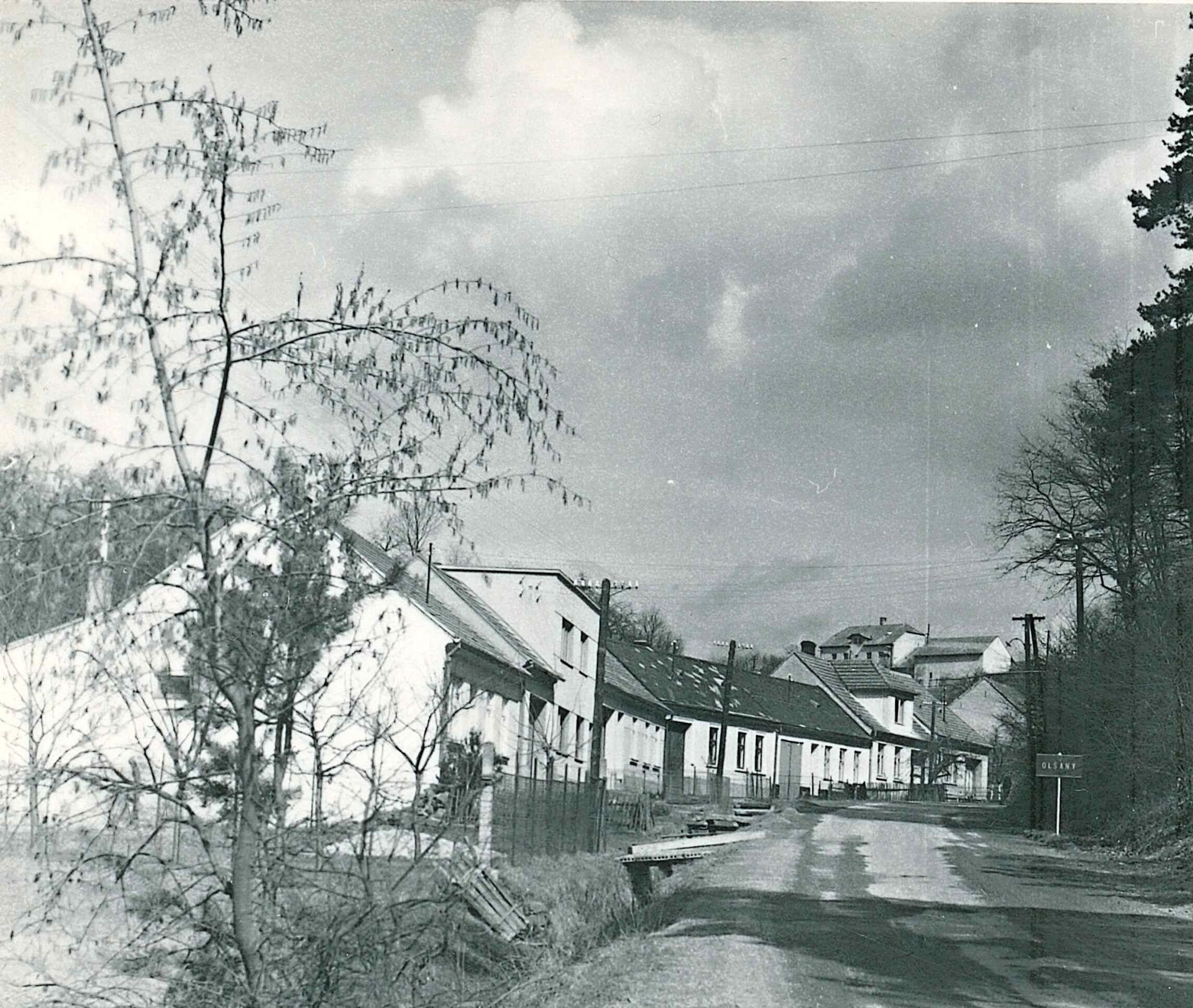 před zatrubněním potoka v 60. letech